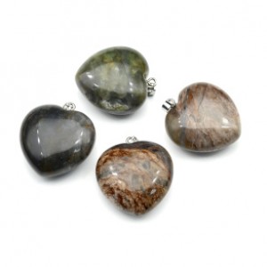 Кулон из яшмы сердце 30*30мм Кулон из яшмы сердце 30*30мм