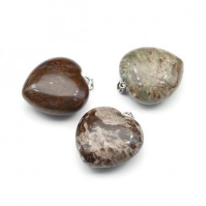 Кулон из яшмы сердце 30*30мм Кулон из яшмы сердце 30*30мм