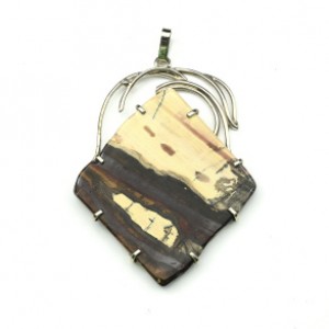 Кулон с яшмой уральской 53*57мм.