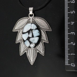 Кулон из ларимара (кабошон-мозаика) "лист", цвет ант. серебро, овал 25х18мм