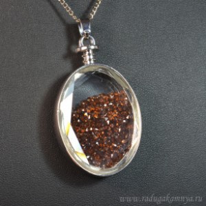 Кулон в металле с подвижными стразами цвет коньячный, овал 32*42мм (иск.)