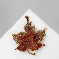 Брошь "Лист" кленовый, цвет коричневый, цвет золотистый