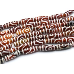 Бусины Дзи "Два глаза" из агата бочонок 10*30мм, цвет красно-белый, 30см, 10 бусин. Бусины Дзи "Два глаза" из агата бочонок 10*30мм, цвет красно-белый, 30см, 10 бусин.