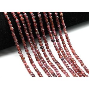Бусины из граната кубик гр.4мм, 38см, 96 бусин