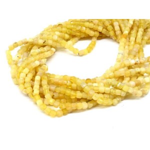 Бусины из опала желтого кубик гр.3,5мм, 39см, 104 бусин