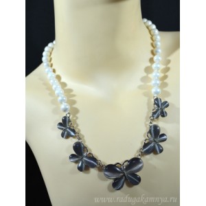 Бусы из майорки белой, Кулон "Бабочки" из кошачьего глаза (синт.) цвет серый, 52см (иск.) Бусы из майорки белой, Кулон "Бабочки" из кошачьего глаза (синт.) цвет серый, 52см (иск.)