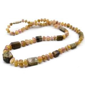 Бусы из Турмалина галтовка на увеличение, 60см, 62г