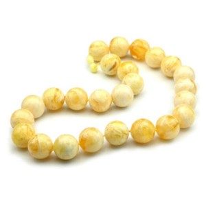 Бусы из янтаря шарик 20мм молочный, 53см (иск.)