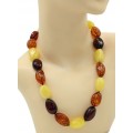 Крупные бусы из янтаря галтовка 17*25мм цвет молочный, коньячный, вишня, 57см (иск.)