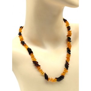 Бусы из янтаря галтовка, крошка кофейный, медовый, 50см Бусы из янтаря галтовка, крошка кофейный, медовый, 50см