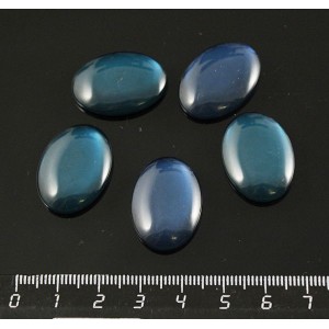 Кабошон овал 25х18мм пластик (эффект опала), цвет изумрудный