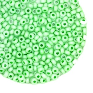 Бисер Чехия непрозрачный нежный зеленый, 8 размер арт 16356, 10 грамм