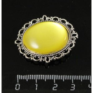 Брошь пластик желтый (эффект опала), с ажурным контуром, цвет ант. серебро, овал 25х18мм