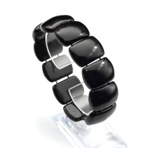 Браслет полукруг 25*17мм цвет гранат (иск.)