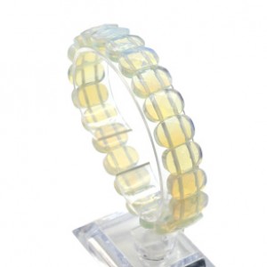 Браслет граненый 14*7мм из лунного камня ( (имитация) )