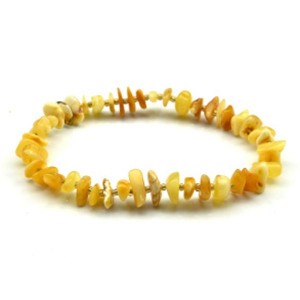 Браслет янтарный с бисером цвет  молочно-медовый