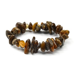 Браслет из натурального янтаря галтовка цвет зеленый