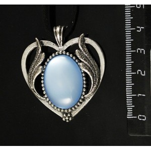 Кулон пластик голубой (эффект опала) "сердце с крыльями", овал 25х18мм