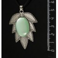 Кулон пластик мятный (эффект опала) "лист", овал 25х18мм, цвет ант. серебро