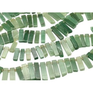Бусины из авантюрина зеленого пластинки 10*35мм, 39см, 32 бусины Бусины из авантюрина зеленого пластинки 10*35мм, 39см, 32 бусины
