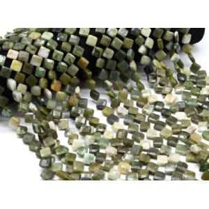 Бусины из жадеита ромб гр.8мм, 40см, 38 бусин