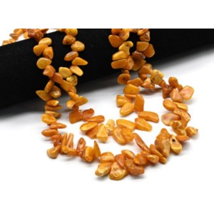 Бусины из янтаря облепиха на увеличение цв.карамельный, 65см, 110 бусин