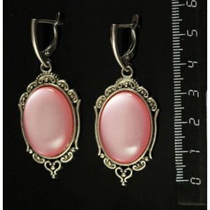 Серьги пластик розовый (эффект опала), овал 25х18мм, оправа "медальон", швензы посеребрение