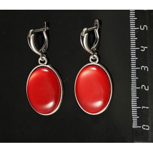 Серьги пластик красный (эффект опала), простой овал 25х18мм, швензы посеребрение