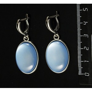 Серьги пластик голубой (эффект опала), простой овал 25х18мм, швензы посеребрение