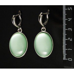Серьги пластик мятный (эффект опала), простой овал 25х18мм, швензы посеребрение