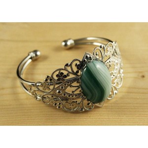 Браслет из агата зеленого (тонировка), овал 25х18мм, жесткая основа цвет ант.серебро