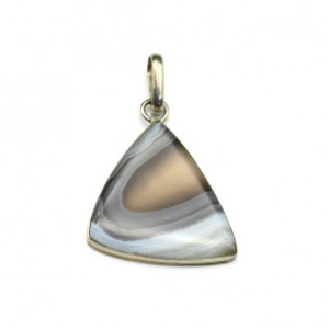 Кулон с агатом ботсвана 24*26мм. Кулон с агатом ботсвана 24*26мм.