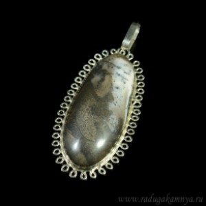 Кулон из агата мохового 30*62мм.