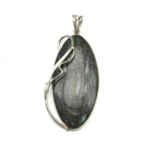 Кулон с авантюрином (уткинит) 32*59мм Кулон с авантюрином (уткинит) 32*59мм