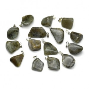 Кулон из лабрадорита 10*14мм (К-19) Кулон из лабрадорита 10*14мм (К-19)