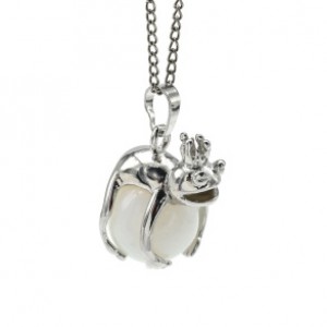 Кулон с лунным камнем Царевна лягушка 17*25мм (иск.)