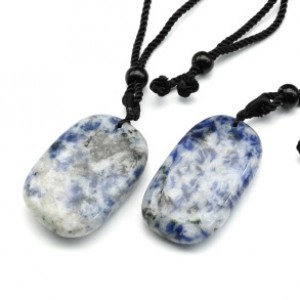 Кулон из лазурита форма на шнурке 27*32мм, 62см Кулон из лазурита форма на шнурке 27*32мм, 62см