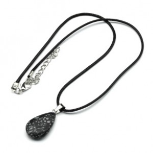 Кулон на шею из обсидиана снежного (имитация) на шнурке Капля 15*25мм, 45см Кулон на шею из обсидиана снежного (имитация) на шнурке Капля 15*25мм, 45см