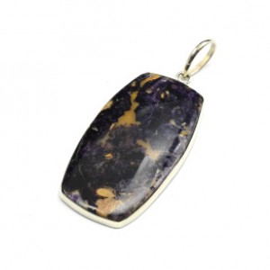 Кулон с флюоритом 27*47мм.