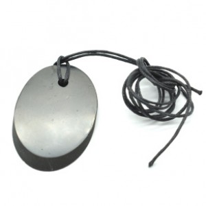 Кулон из шунгита "Овал" 32*51мм, полированный Кулон из шунгита "Овал" 32*51мм, полированный