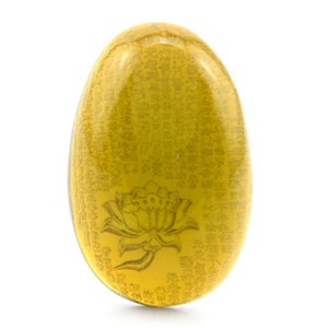 Кулон-амулет из янтаря Лотос 37*57мм, цвет коньячный (иск.)