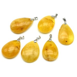 Кулон из янтаря капля 23*39мм цвет медовый Кулон из янтаря капля 23*39мм цвет медовый