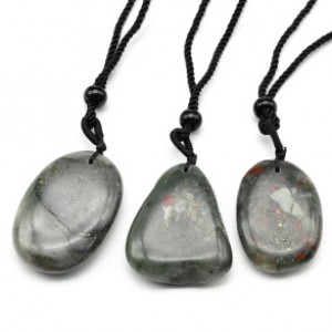 Кулон из яшмы галтовка на шнурке 23*33мм, 62см