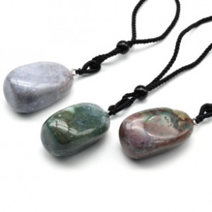 Кулон из яшмы галтовка на шнурке 18*30мм, 62см