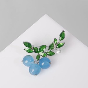 Брошь «Ягоды» агат, цвет зелёно-голубой, цвет серебристый