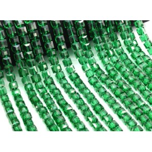 Бусины из циркона кубик гр.7*7мм цвет изумрудный, 39,5см, 53 бусин