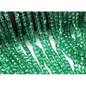 Бусины из циркона кубик гр.6*6мм цвет изумрудный, 40см, 65 бусин