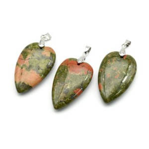 Кулон Сердце 25*40мм из унакита