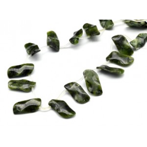 Бусины из нефрита Бовена "Русалка" 15*30мм, 40см, 16 бусин Бусины из нефрита Бовена "Русалка" 15*30мм, 40см, 16 бусин