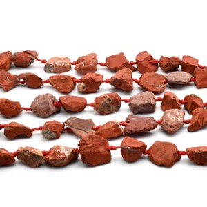 Бусины из яшмы красной галтовка 15*20мм - 20*30мм, 43см, 17 бусин